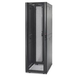 AMERICAN POWER CONVERSION Armadio rack per server APC NetShelter SX, 42U, 600×1070 mm con pareti laterali nere
