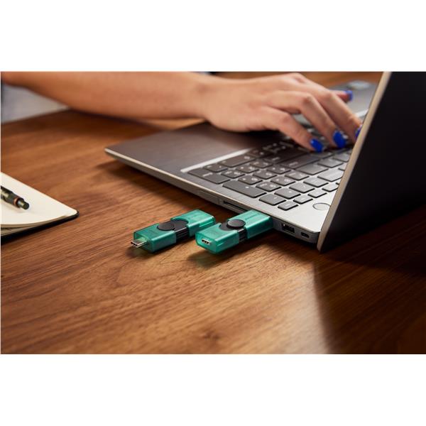 DataTraveler DuoG2 128GB USB-A + USB-C 3.2 Gen 1 8