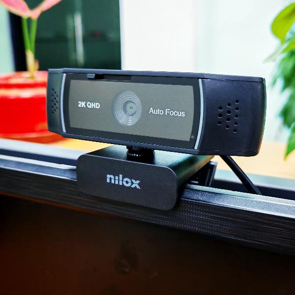 NILOX TECH - Webcam con risoluzione 1080p, supporta formati video Full HD 30 fps e 2K, autofocus, microfono, lunghezza cavo 1.5 mt, interfaccia USB, filtro Privacy 3