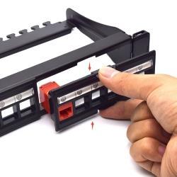 PANN.1U PER 24 RJ45U KEYSTONE NERO 2